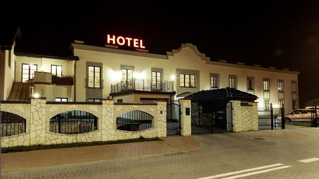 Hotel Notabene Swidnik  Exterior photo